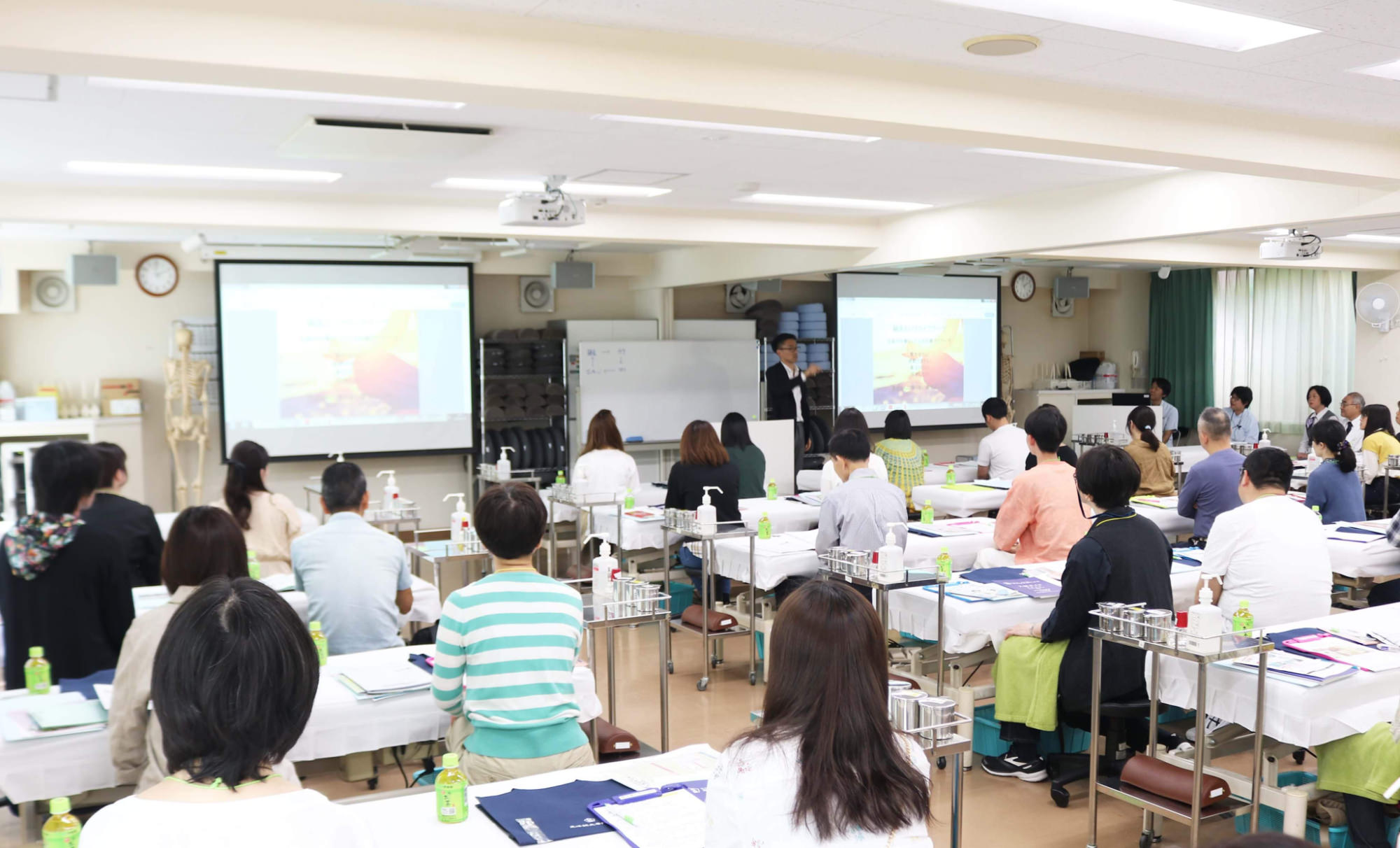 次世代への育成、
伝統医学の普及にもチカラを入れています